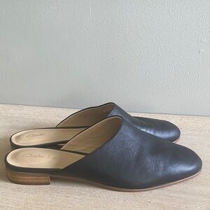 Clarks Leather slides, women’s size 9 1/2.​​